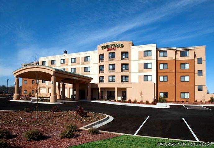 Отель Courtyard By Marriott Джексон Экстерьер фото